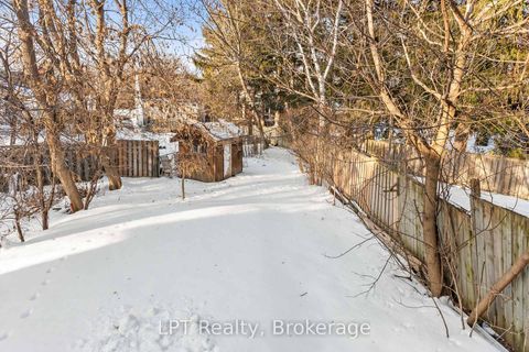 Photo 32 at 118 Capreol Court, Vanier, Oshawa