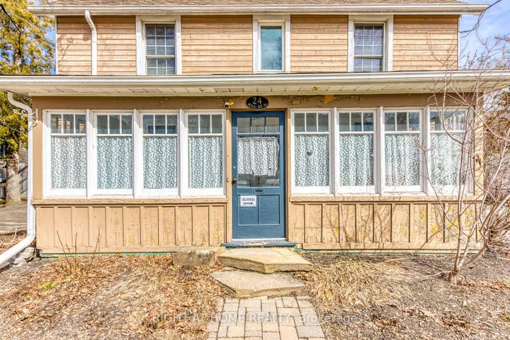 Photo 2 at 24 Mill Street N, Downtown Brampton, Brampton