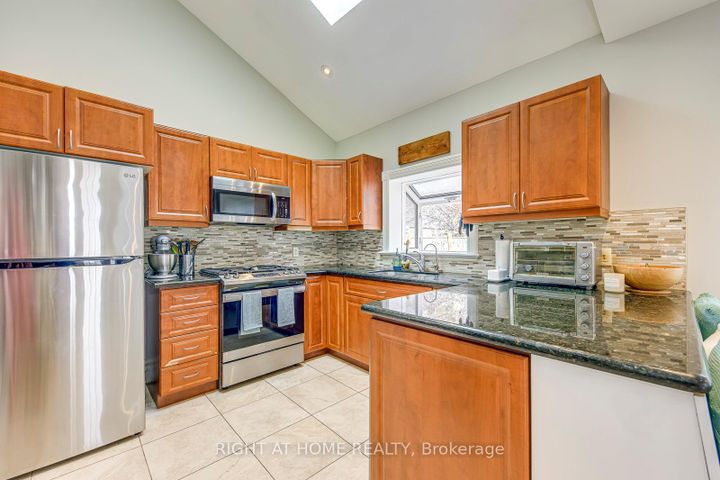 Photo 17 at 24 Mill Street N, Downtown Brampton, Brampton