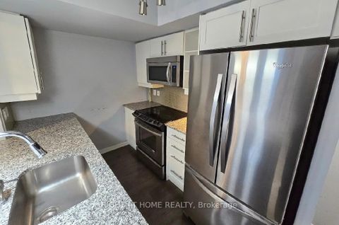 Photo 4 at 706 - 35 Bastion Street, Niagara, Toronto