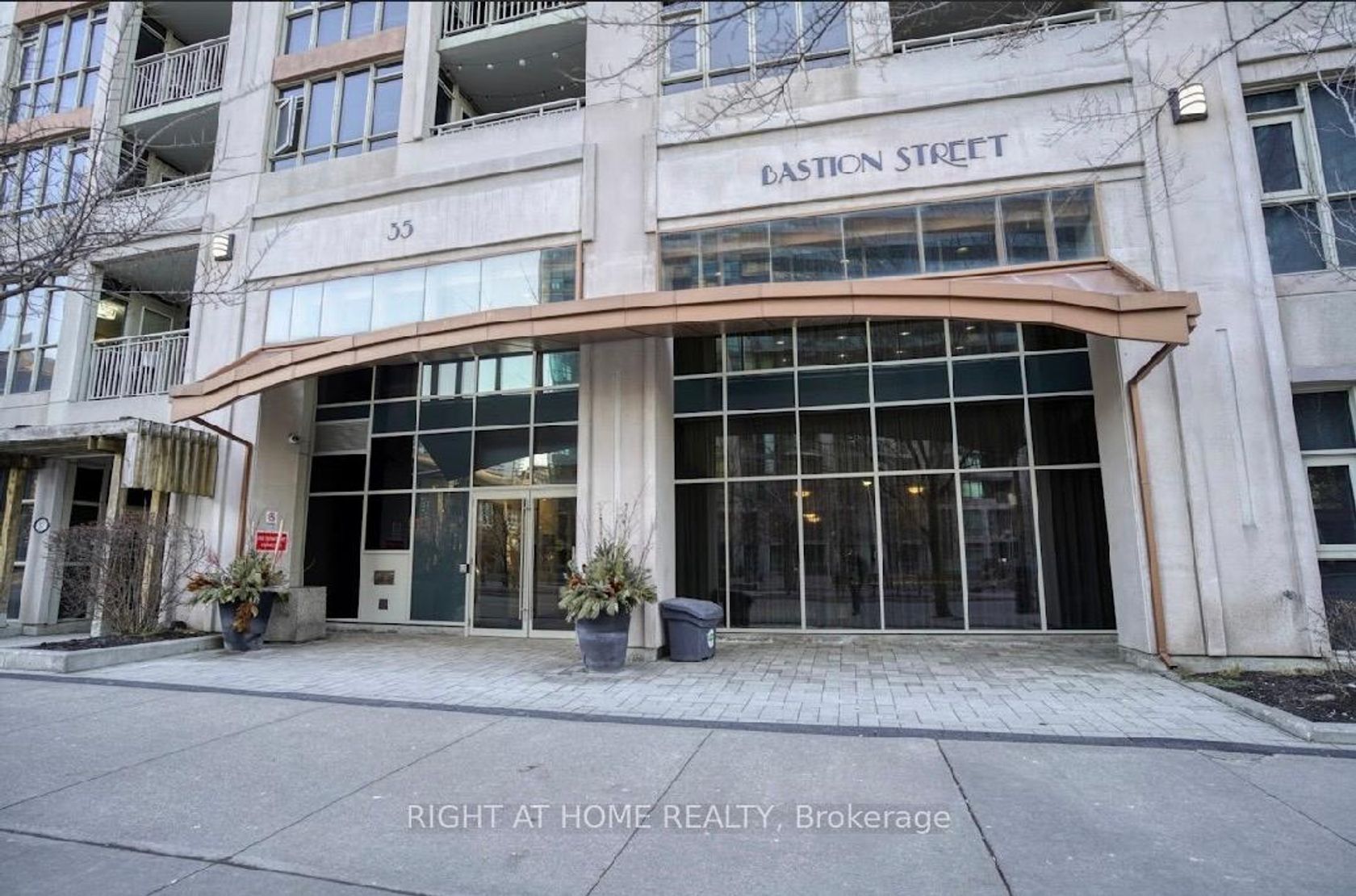 706 - 35 Bastion Street, Niagara, Toronto 