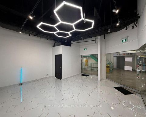 Photo 2 at 139 - 222 Spadina Avenue, Chinatown, Toronto