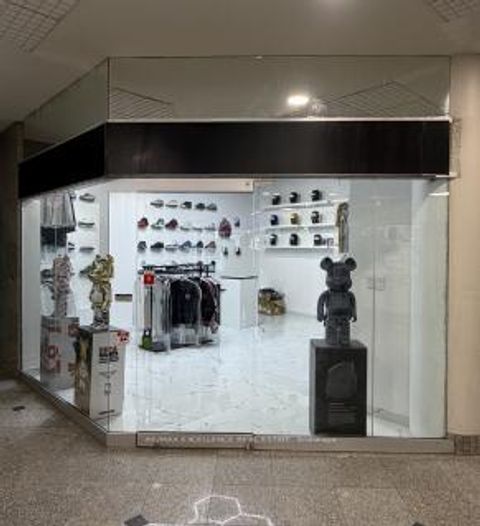 Photo 6 at 139 - 222 Spadina Avenue, Chinatown, Toronto