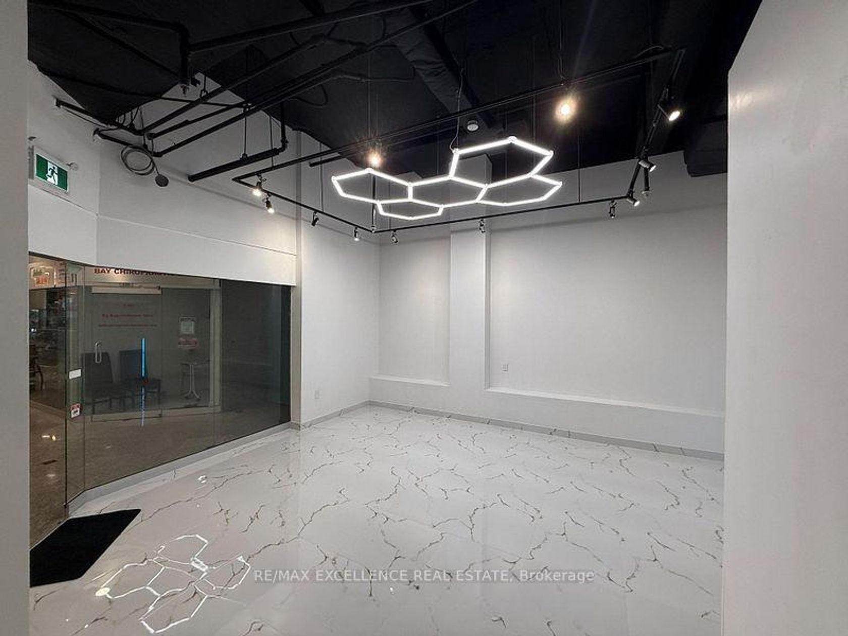 139 - 222 Spadina Avenue, Chinatown, Toronto photo number 2