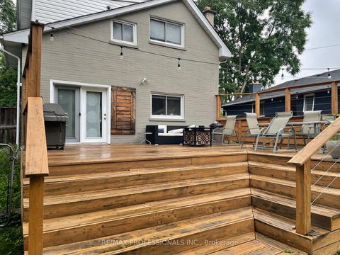 Photo 27 at 4625 Dundas Street W, Kingsway South, Toronto