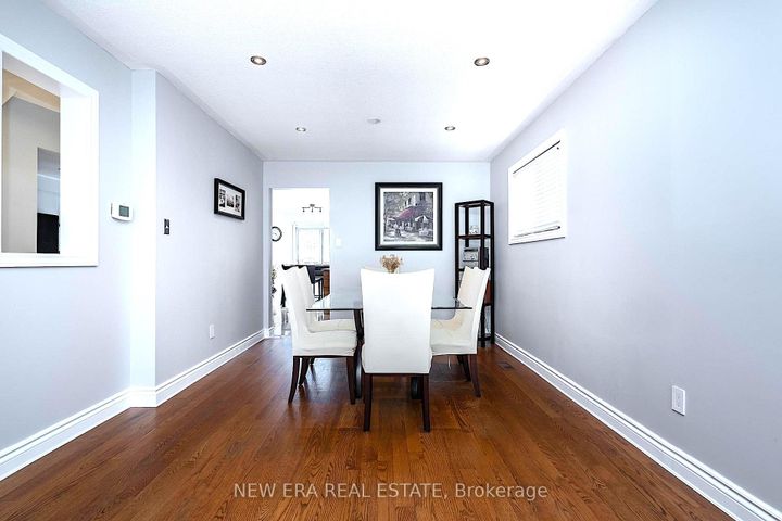 Photo 7 at 5380 Floral Hill Crescent, East Credit, Mississauga