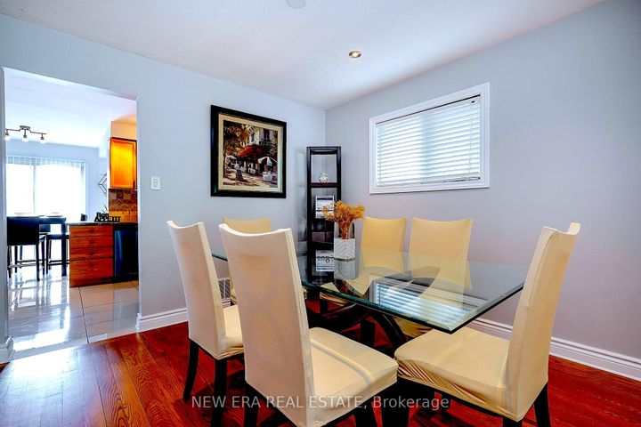 Photo 9 at 5380 Floral Hill Crescent, East Credit, Mississauga