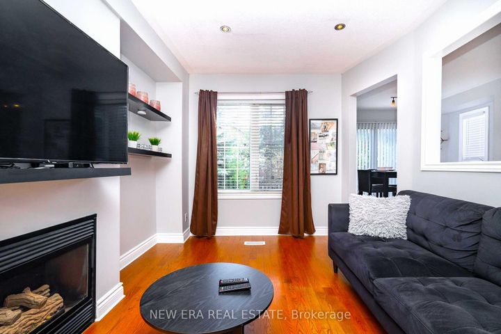 Photo 18 at 5380 Floral Hill Crescent, East Credit, Mississauga