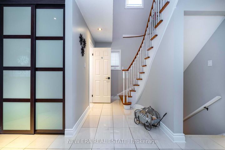 Photo 21 at 5380 Floral Hill Crescent, East Credit, Mississauga