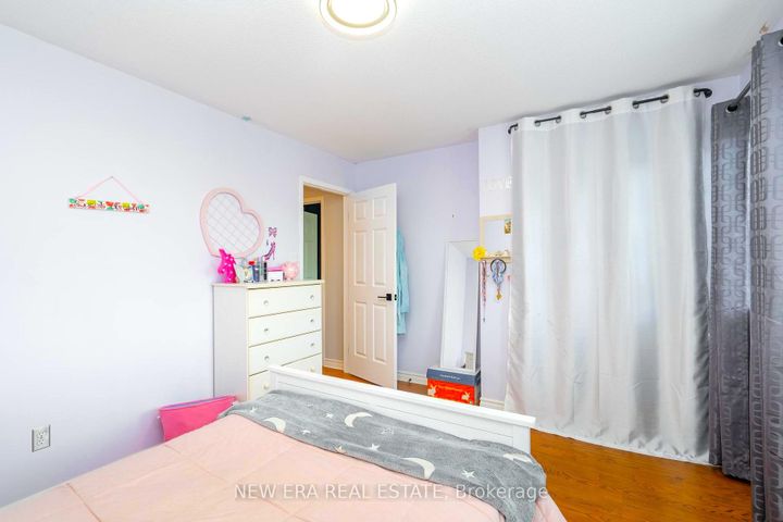 Photo 27 at 5380 Floral Hill Crescent, East Credit, Mississauga