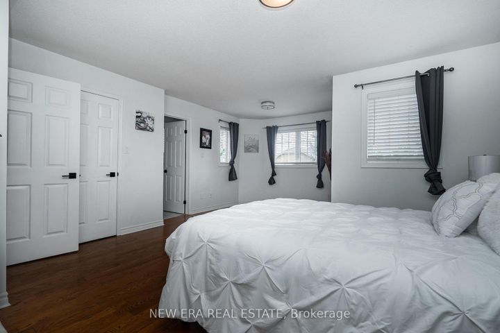 Photo 35 at 5380 Floral Hill Crescent, East Credit, Mississauga