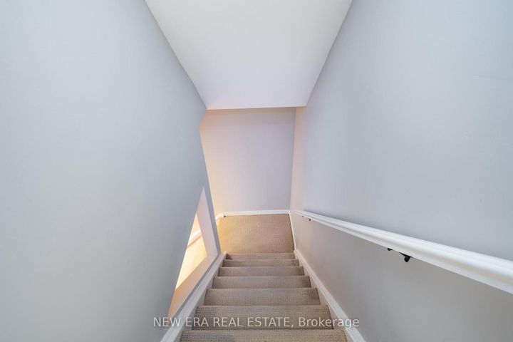 Photo 39 at 5380 Floral Hill Crescent, East Credit, Mississauga