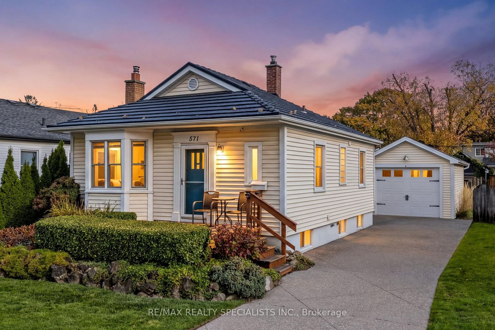 571 Clark Avenue, Brant, Burlington by Loree Meneguzzi Real Estate 571 Clark Avenue, Brant, Burlington