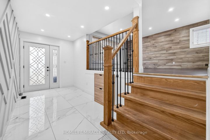 Photo 5 at 81 Watson Crescent, Brampton East, Brampton