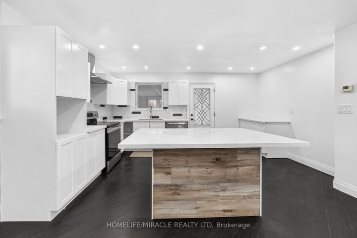 Photo 12 at 81 Watson Crescent, Brampton East, Brampton