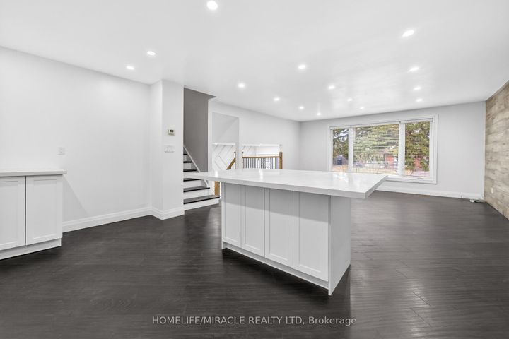 Photo 17 at 81 Watson Crescent, Brampton East, Brampton