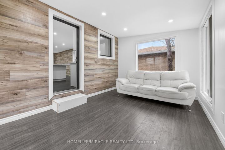 Photo 20 at 81 Watson Crescent, Brampton East, Brampton