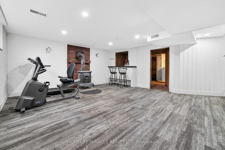 Photo 41 at 81 Watson Crescent, Brampton East, Brampton