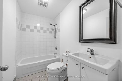 Photo 15 at 106 Queen Street E, Yonge Corridor, Toronto