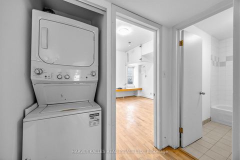 Photo 16 at 106 Queen Street E, Yonge Corridor, Toronto