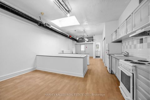 Photo 22 at 106 Queen Street E, Yonge Corridor, Toronto