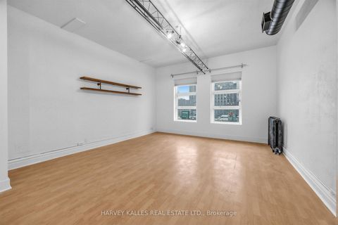 Photo 25 at 106 Queen Street E, Yonge Corridor, Toronto