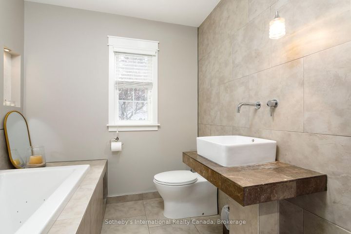 Photo 12 at 32 Anderson Street, CO Central, Oakville