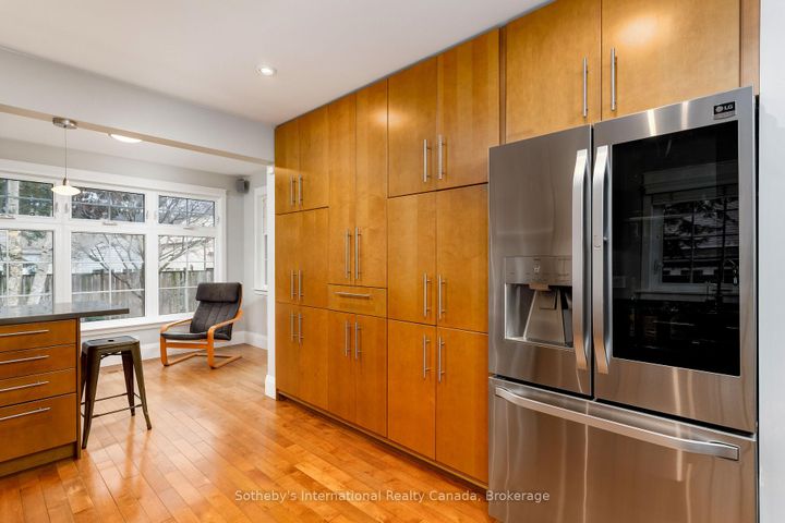 Photo 14 at 32 Anderson Street, CO Central, Oakville