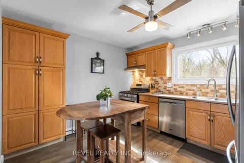 Photo 8 at 23 OREN Boulevard, Sunnidale, Barrie