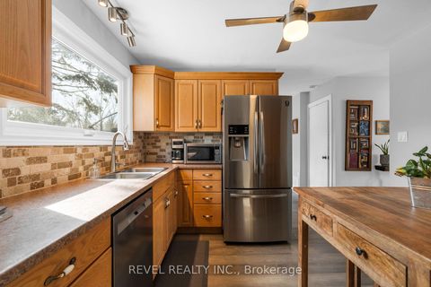 Photo 9 at 23 OREN Boulevard, Sunnidale, Barrie