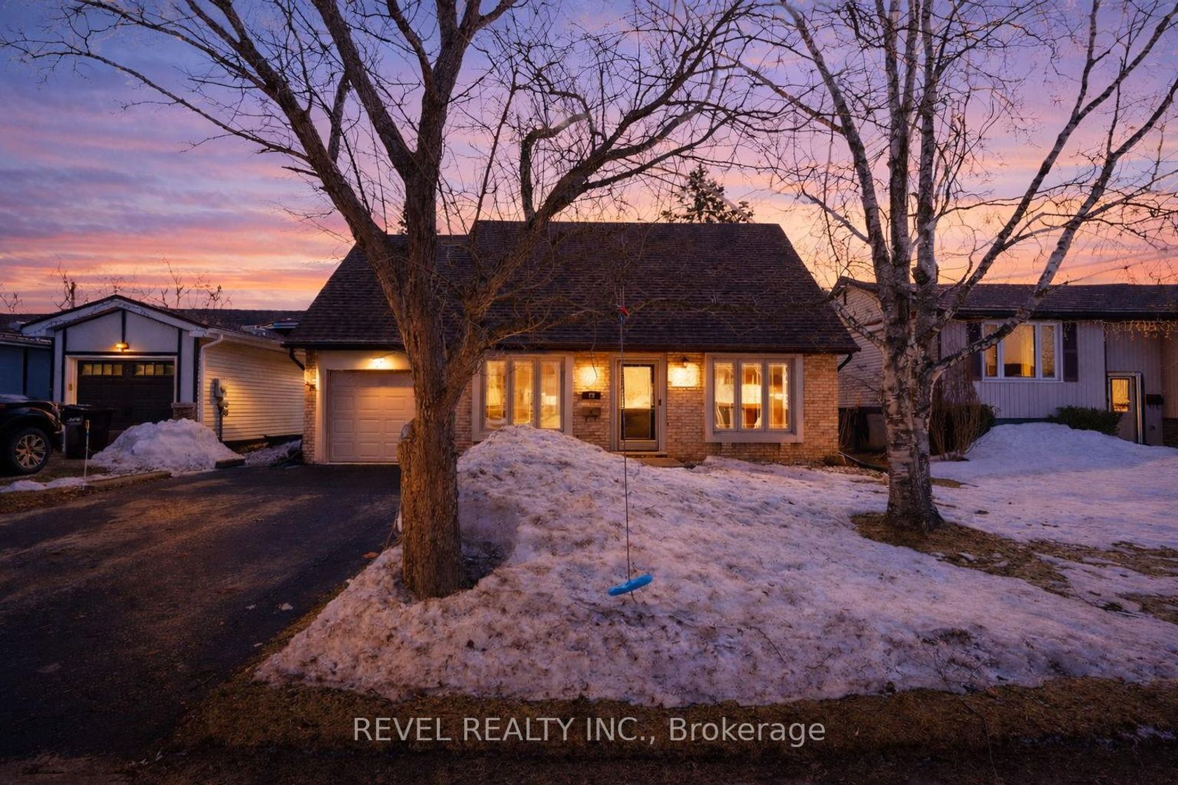 23 OREN Boulevard, Sunnidale, Barrie photo number 2