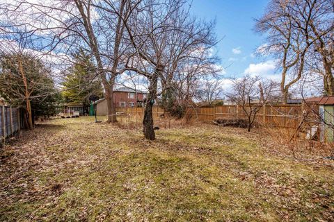 Photo 33 at 256 Codsell Avenue, Bathurst Manor, Toronto
