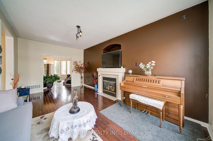 Photo 15 at 3696 Waterfall Crescent, Lisgar, Mississauga
