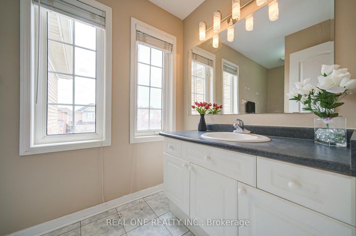 Photo 28 at 3696 Waterfall Crescent, Lisgar, Mississauga