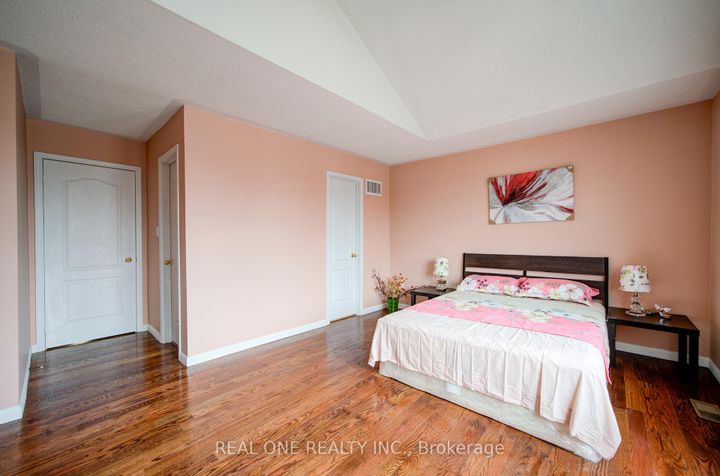 Photo 36 at 3696 Waterfall Crescent, Lisgar, Mississauga