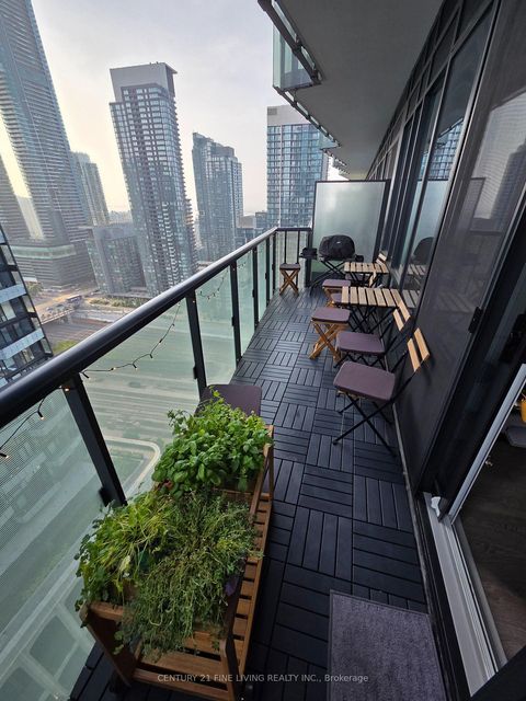 Photo 11 at PH10 - 480 Front Street W, Waterfront Communities C1, Toronto