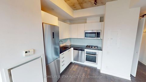 Photo 4 at 525 - 39 BRANT Street, Waterfront Communities C1, Toronto