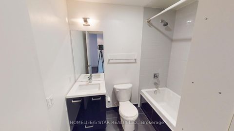 Photo 15 at 525 - 39 BRANT Street, Waterfront Communities C1, Toronto