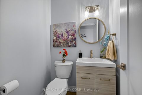 Photo 11 at 887 Lavis Court, Pinecrest, Oshawa