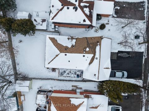 Photo 29 at 887 Lavis Court, Pinecrest, Oshawa