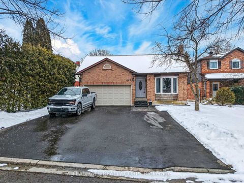 Photo 32 at 887 Lavis Court, Pinecrest, Oshawa