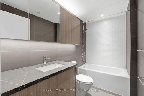 Photo 12 at 545 - 47 Lower River Street, Moss Park, Toronto