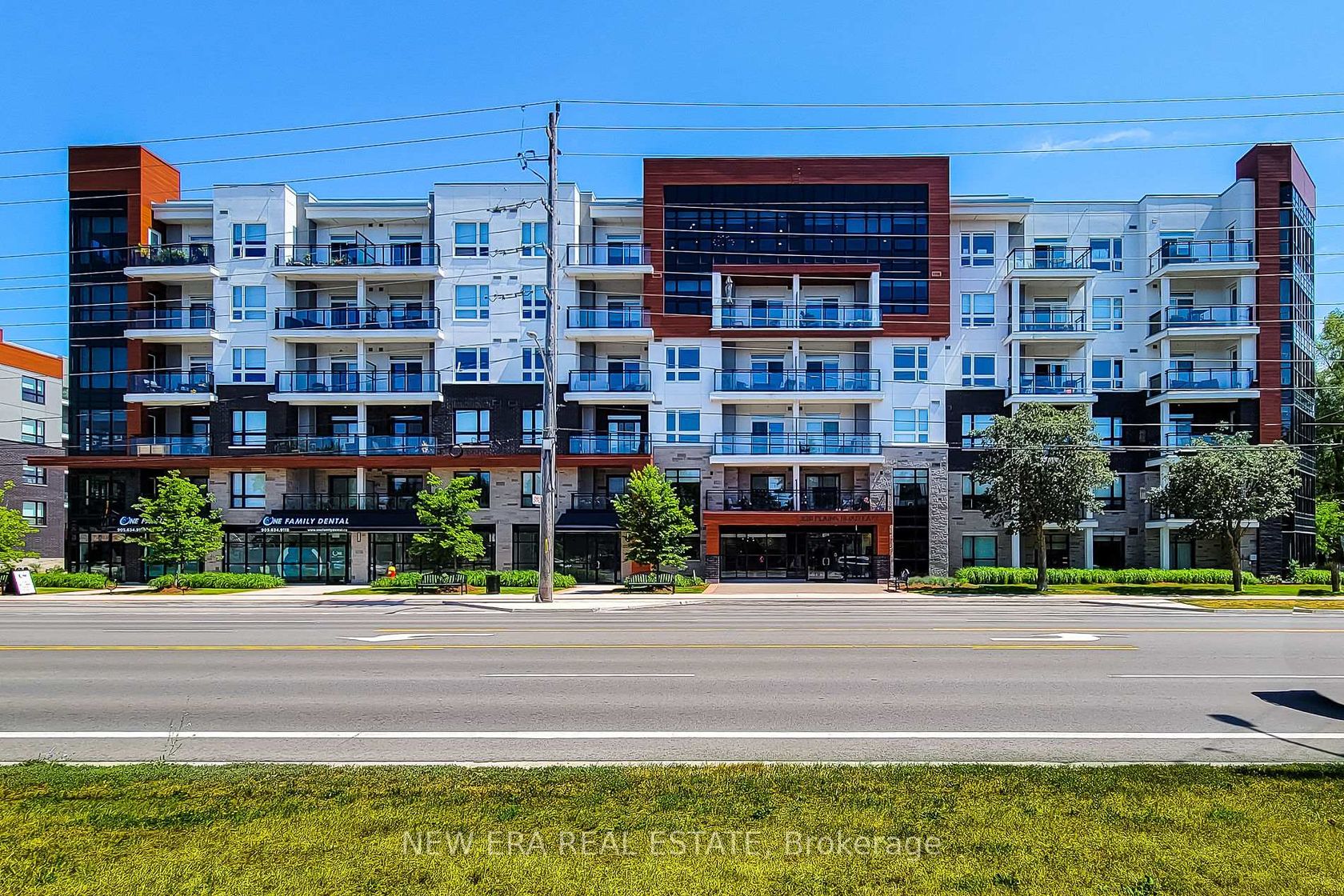 212 - 320 Plains Road E, LaSalle, Burlington 