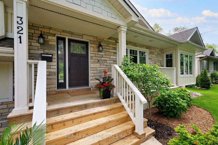 Photo 2 at 321 Wendy Lane, WO West, Oakville