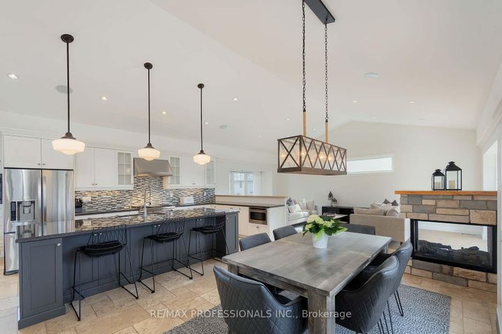 Photo 9 at 321 Wendy Lane, WO West, Oakville