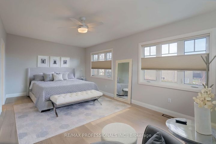 Photo 16 at 321 Wendy Lane, WO West, Oakville