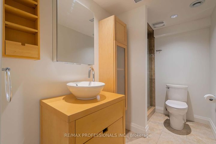 Photo 28 at 321 Wendy Lane, WO West, Oakville