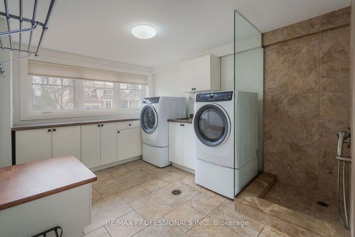 Photo 30 at 321 Wendy Lane, WO West, Oakville