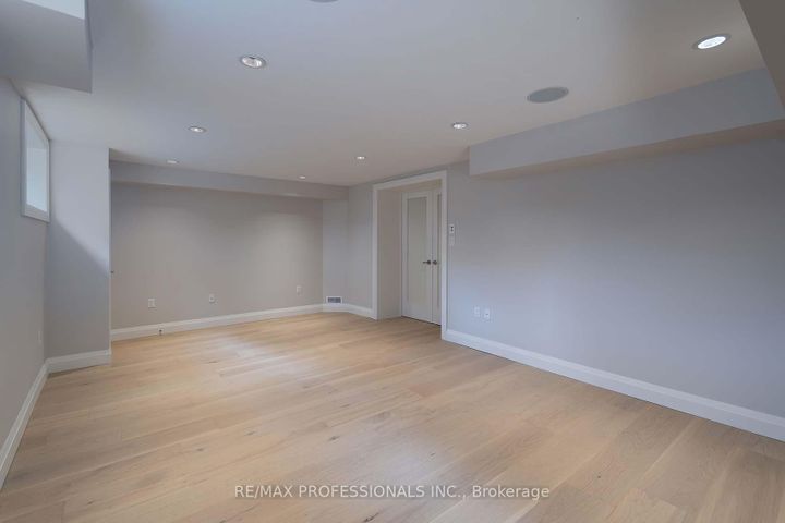 Photo 34 at 321 Wendy Lane, WO West, Oakville