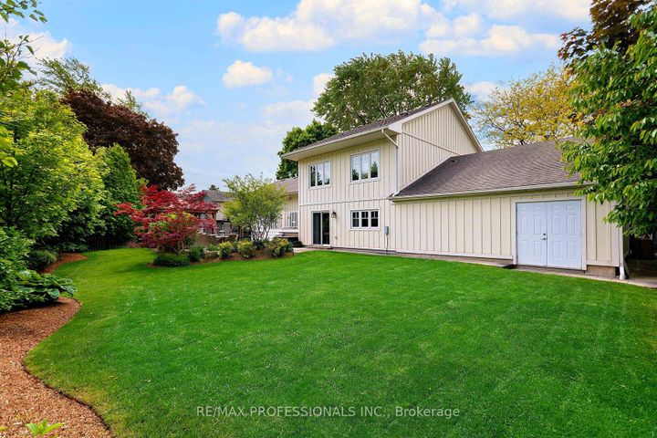 Photo 35 at 321 Wendy Lane, WO West, Oakville